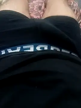 Snapshot of BRAYAN__22 chatting on October 2025 04:58:01 PM BRAYAN 22 online show from October 2025 04:58:01 PM