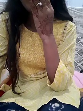 Aarti-kumri online show from November 2025 03:55:02 PM