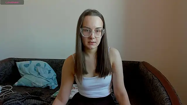 Kelly Cartier online show from April 2026 12:34:02 PM