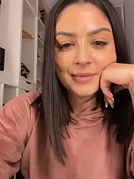 Lexi Storm online show from November 2025 06:18:01 PM