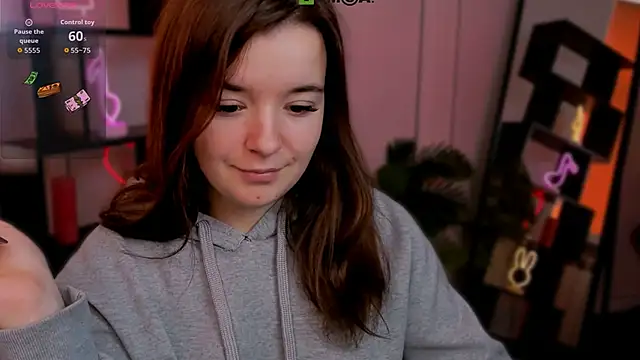 nika-still online show from October 2025 09:30:02 AM