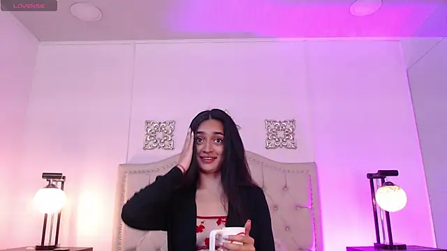 Snapshot of Leilani- chatting on October 2025 03:35:02 PM Leilani- online show from October 2025 03:35:02 PM