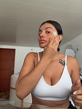 Snapshot of AnaaFaith_ chatting on January 2026 06:12:02 PM AnaaFaith online show from January 2026 06:12:02 PM