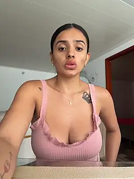 Snapshot of AnaaFaith_ chatting on February 2026 07:54:01 PM AnaaFaith online show from February 2026 07:54:01 PM