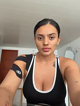 AnaaFaith  online show from April 2026 07:03:02 PM