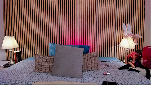 keeyla stone online show from February 2026 11:30:02 PM