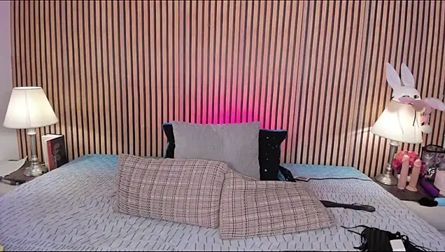 keeyla stone online show from February 2026 09:55:01 PM