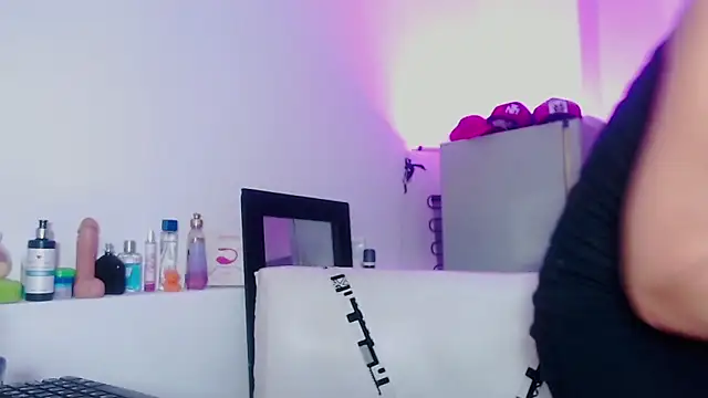 Snapshot of asakuraath chatting on September 2025 02:25:01 AM asakuraath online show from September 2025 02:25:01 AM