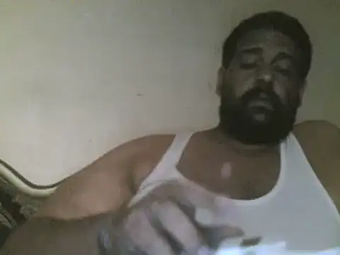 Snapshot of elpoop7305 chatting on June 2026 06:54:02 AM elpoop7305 online show from June 2026 06:54:02 AM
