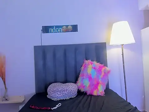 KendraChavez  online show from February 2026 09:11:01 PM