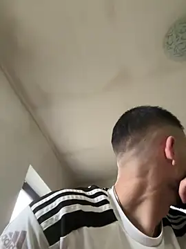 Gold7leonnnn online show from March 2026 01:33:01 PM