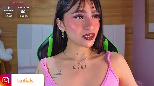 Snapshot of Abril_Velvet_a_ chatting on February 2026 07:43:01 PM Abril Velvet a online show from February 2026 07:43:01 PM