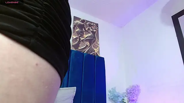 Annie switt online show from March 2026 04:14:02 AM