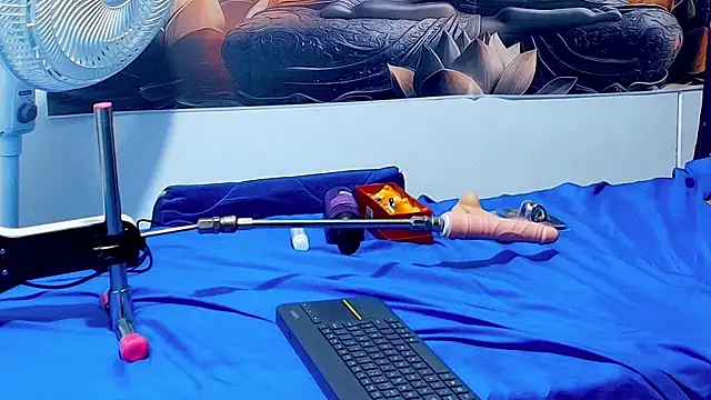 MiaBlaze  online show from November 2025 01:47:01 AM