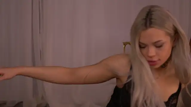 NickyBenz online show from October 2025 05:53:02 PM