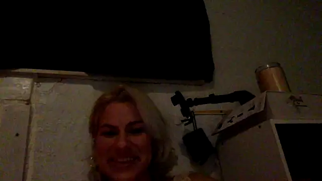 Snapshot of toomuchofafreak chatting on September 2025 11:54:01 AM toomuchofafreak online show from September 2025 11:54:01 AM