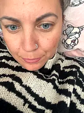 DeboraGaia online show from September 2025 12:54:01 PM