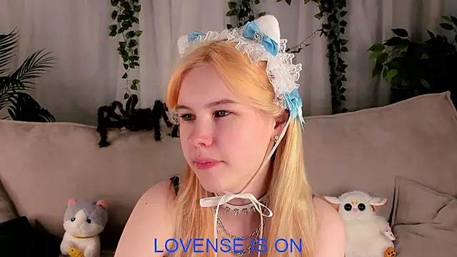 ElizSpieth online show from October 2025 01:42:02 AM