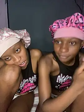 LonelyQueenxx25 online show from January 2026 10:36:01 PM