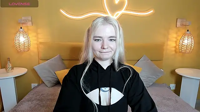 RuthBryant online show from September 2025 04:33:02 AM