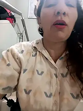 Luna Naughty1 online show from October 2025 04:40:02 PM