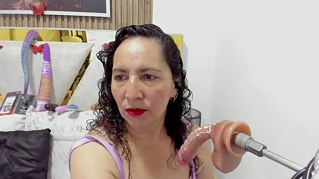 Snapshot of Luna_Naughty1 chatting on April 2026 07:09:01 PM Luna Naughty1 online show from April 2026 07:09:01 PM