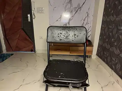 coupleyug online show from April 2026 03:13:01 PM