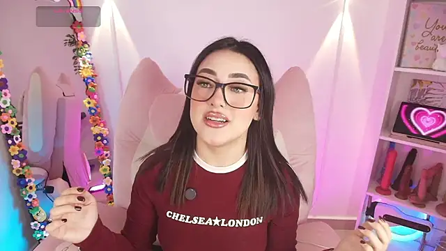 justonecute online show from January 2026 12:04:01 AM