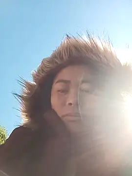 CoMay003 online show from November 2025 03:09:02 AM