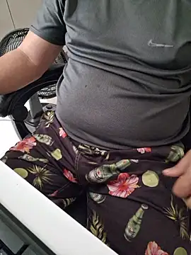 Snapshot of Carloskasado chatting on January 2026 01:26:01 PM Carloskasado online show from January 2026 01:26:01 PM