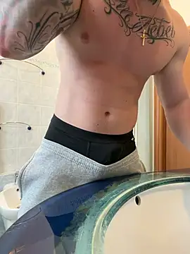 Snapshot of edgarberlanga1312 chatting on February 2026 12:04:01 PM edgarberlanga1312 online show from February 2026 12:04:01 PM