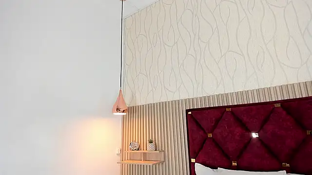 Laura Ivy online show from October 2025 12:13:02 PM