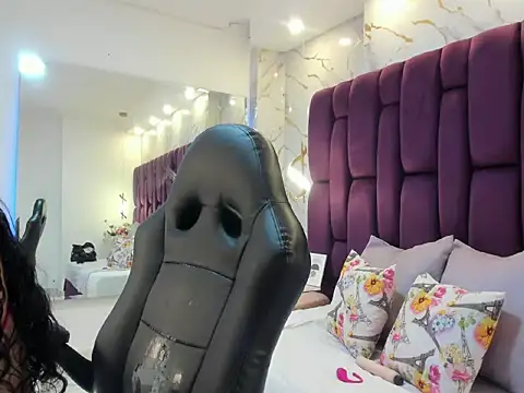 cloe spencerr online show from September 2025 05:07:02 PM