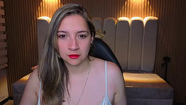 Agatha bellucci  online show from December 2025 01:55:01 AM