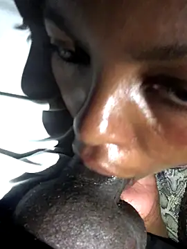 Snapshot of ffinegirl chatting on October 2025 08:09:02 PM ffinegirl online show from October 2025 08:09:02 PM