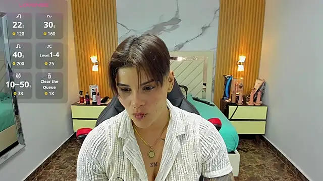 KAROLLJONES1 online show from October 2025 07:41:01 PM