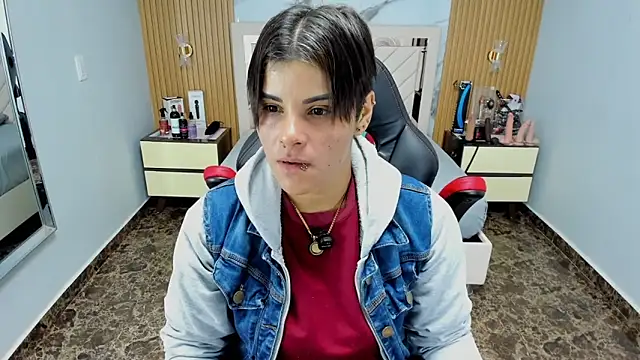 KAROLLJONES1 online show from December 2025 07:19:02 PM