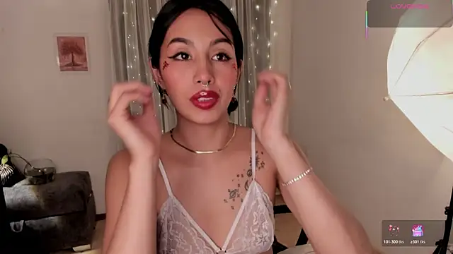 Miss Charlottet online show from November 2025 11:54:01 PM