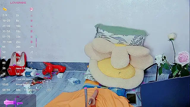 Snapshot of Solsken_ chatting on September 2025 02:00:01 PM Solsken online show from September 2025 02:00:01 PM