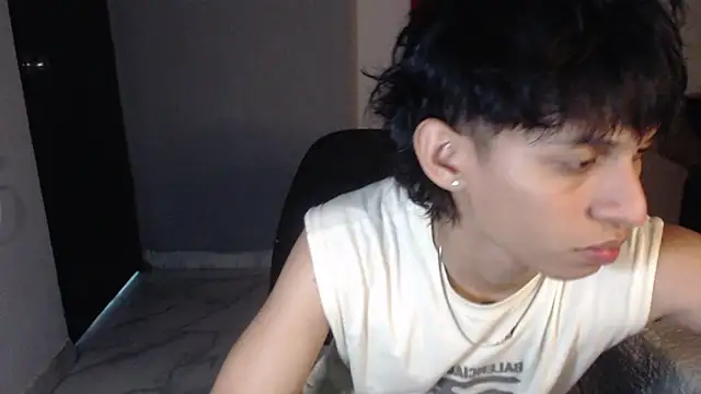 Snapshot of sung_yol chatting on September 2025 01:43:01 AM sung yol online show from September 2025 01:43:01 AM