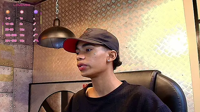 AlanCutee online show from September 2025 11:44:02 AM