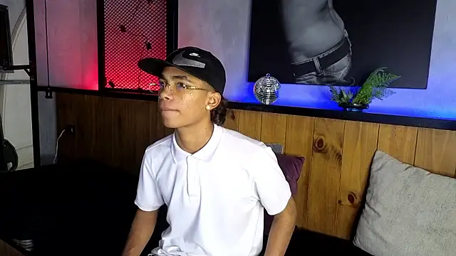 AlanCutee online show from March 2026 01:39:01 PM