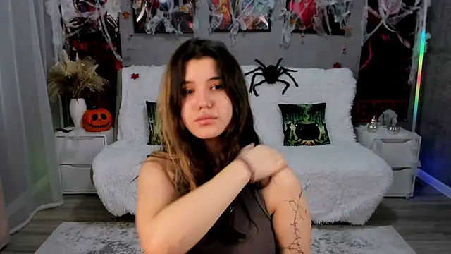 AnoraDark online show from November 2025 12:28:01 PM