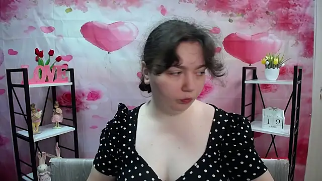 Snapshot of NeonilaLisova chatting on April 2026 05:07:01 AM NeonilaLisova online show from April 2026 05:07:01 AM
