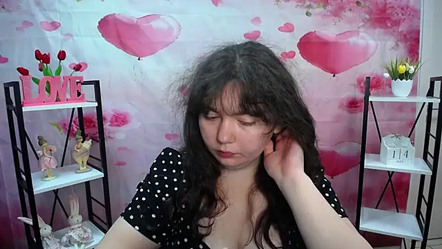 Snapshot of NeonilaLisova chatting on May 2026 05:14:01 AM NeonilaLisova online show from May 2026 05:14:01 AM