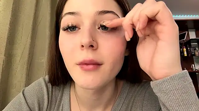 Adel strongwoman online show from January 2026 05:17:02 PM