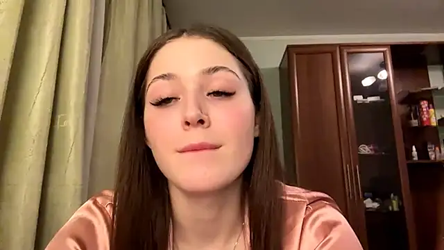 Adel strongwoman online show from April 2026 06:39:01 PM