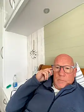 Snapshot of philefc chatting on September 2025 09:01:02 AM philefc online show from September 2025 09:01:02 AM