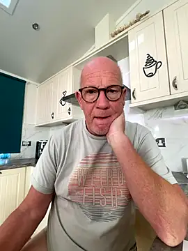 Snapshot of philefc chatting on October 2025 09:35:02 AM philefc online show from October 2025 09:35:02 AM