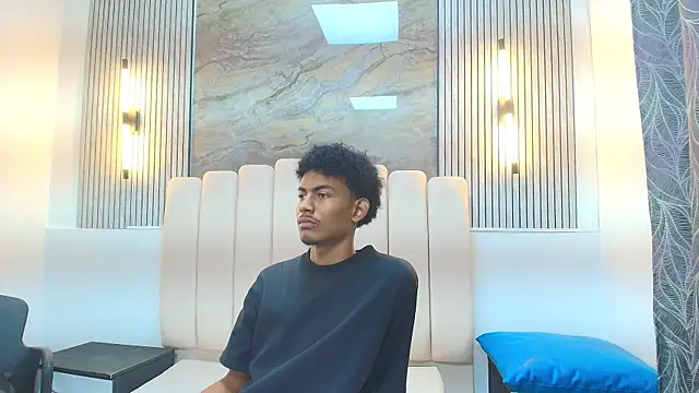 FYKMOR 1 online show from November 2025 08:08:01 PM